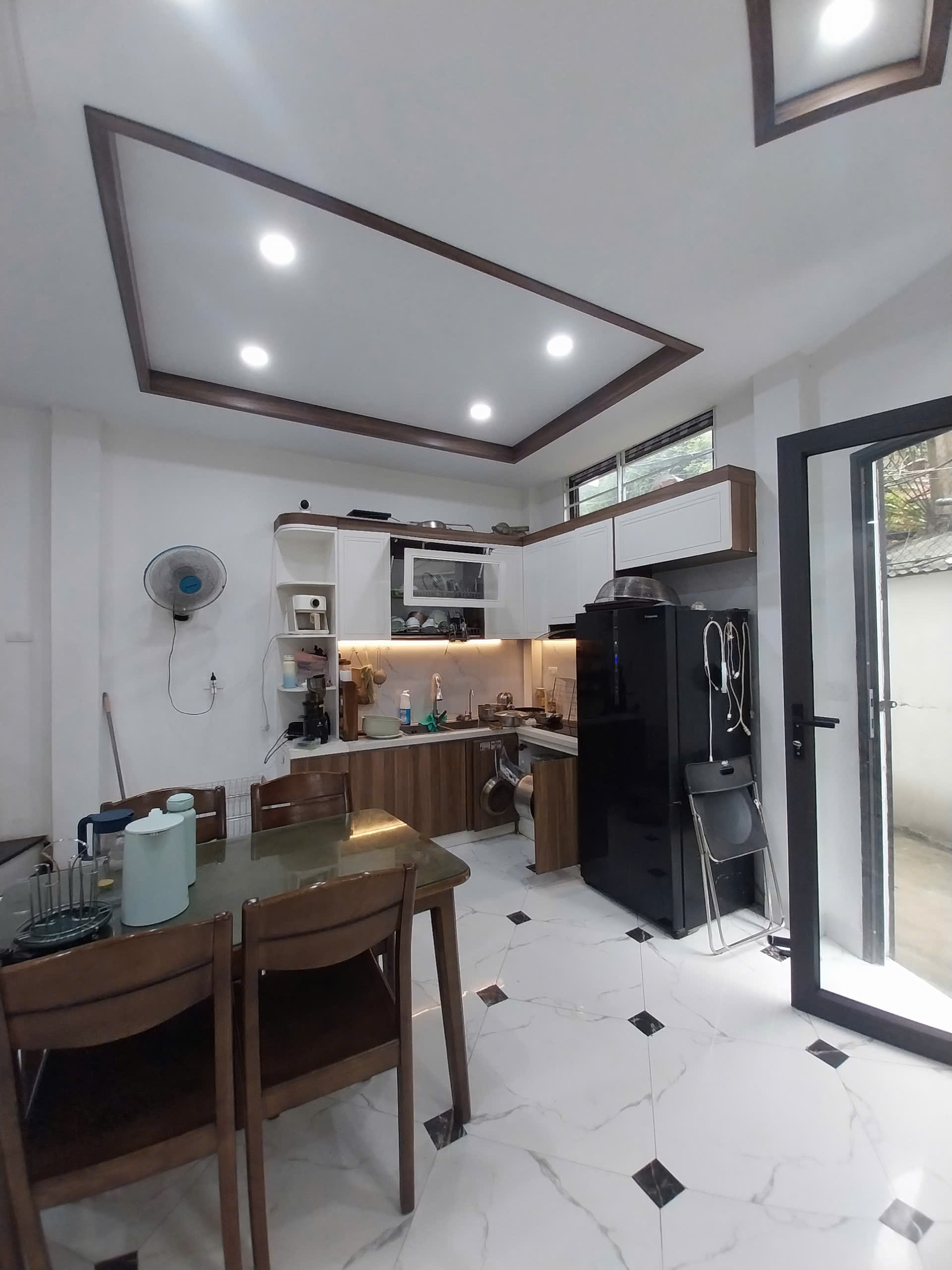  HIẾM QUÁ! Bán nhà riêng Tân Mai, Trương Định. Mặt ngõ Thông. 46m × 6 Tầng. Gara Ô tô. Chỉ 12 tỷ 3